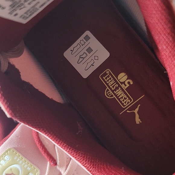 PUMA BIG KID PINK SNEAKERS  BURGUNDY RS 9.8 SESAME STREET 50TH ANNIVERSARY SZ 7 - Picture 7 of 12